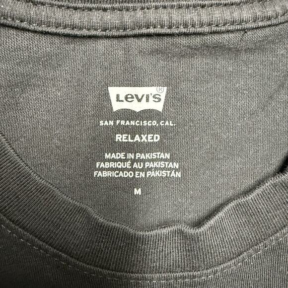 Levis 501 Reasons Relaxed T-Shirt Men's Medium Black 'Why I Like My Button Fly' - Picture 3 of 9